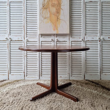 Load image into Gallery viewer, VINTAGE ROUND PARKER FURNITURE DINING TABLE
