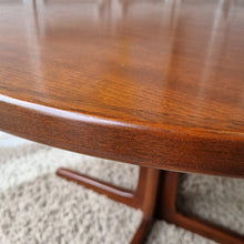 Load image into Gallery viewer, VINTAGE ROUND PARKER FURNITURE DINING TABLE
