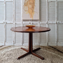 Load image into Gallery viewer, VINTAGE ROUND PARKER FURNITURE DINING TABLE
