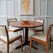 Load image into Gallery viewer, VINTAGE ROUND PARKER FURNITURE DINING TABLE
