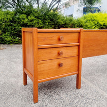 Load image into Gallery viewer, VINTAGE SUMNA FURNITURE BEDSIDE DRAWERS &amp; QUEEN SIZE HEADBOARD
