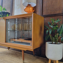 Load image into Gallery viewer, VINTAGE SIDEBOARD CABINET
