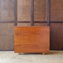 Load image into Gallery viewer, MID CENTURY TEAK GATELEG DINING TABLE
