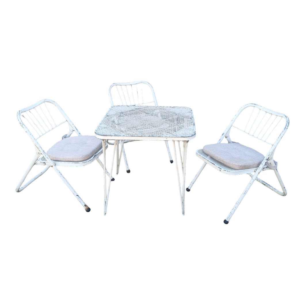 VINTAGE MID CENTURY 4 PIECE FOLDING OUTDOOR PATIO SETTING